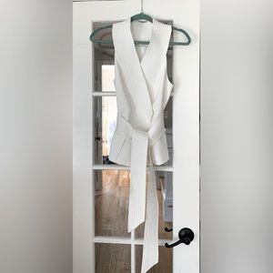 Cameo Off White Vest Attached Belt. Size S. Worn once. Runs a little small